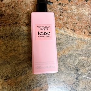 Brand new Victoria secret Sugar Fleur lotion